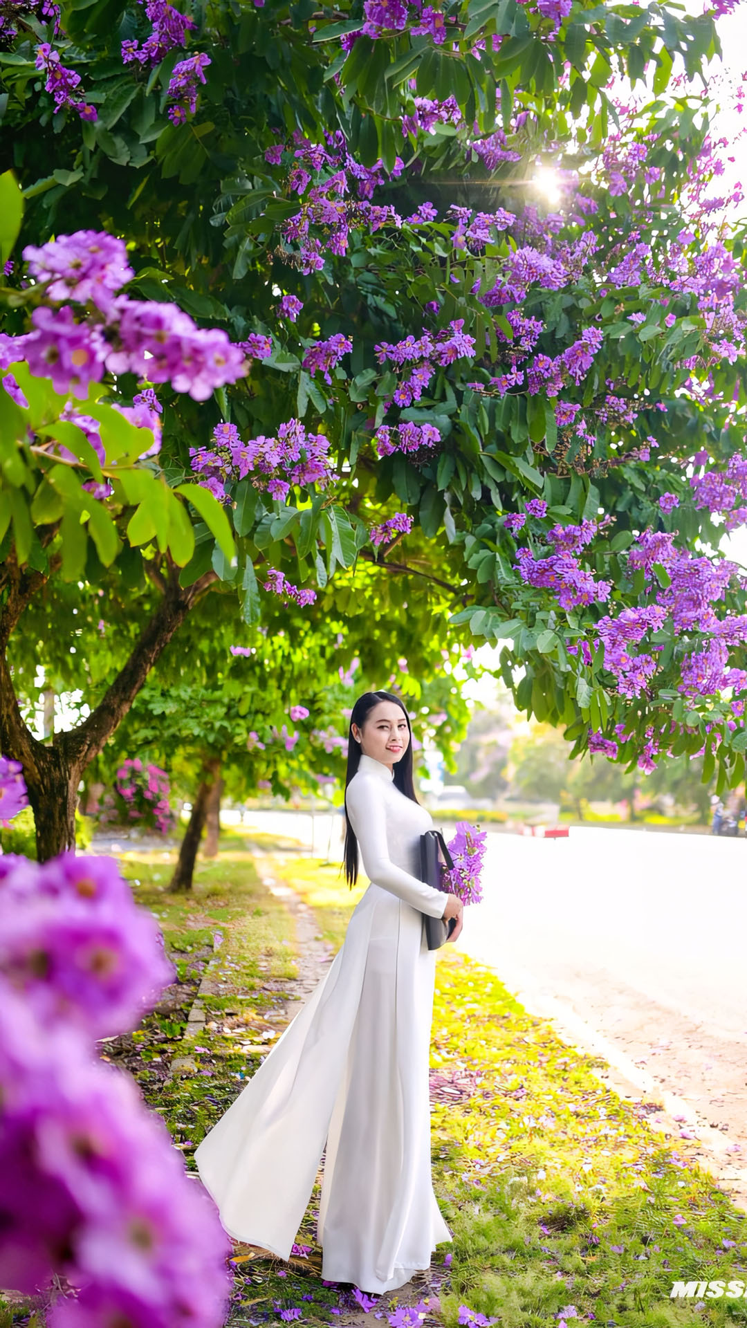 Ao dai anh hoa bang lang buon 1920px 1080px full hdd 8