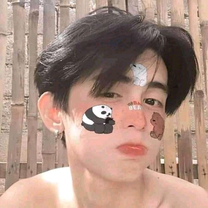 Hình ảnh con trai 13 tuổi lan tỏa nhanh chóng nhờ sự trong sáng gần gũi và tự nhiên