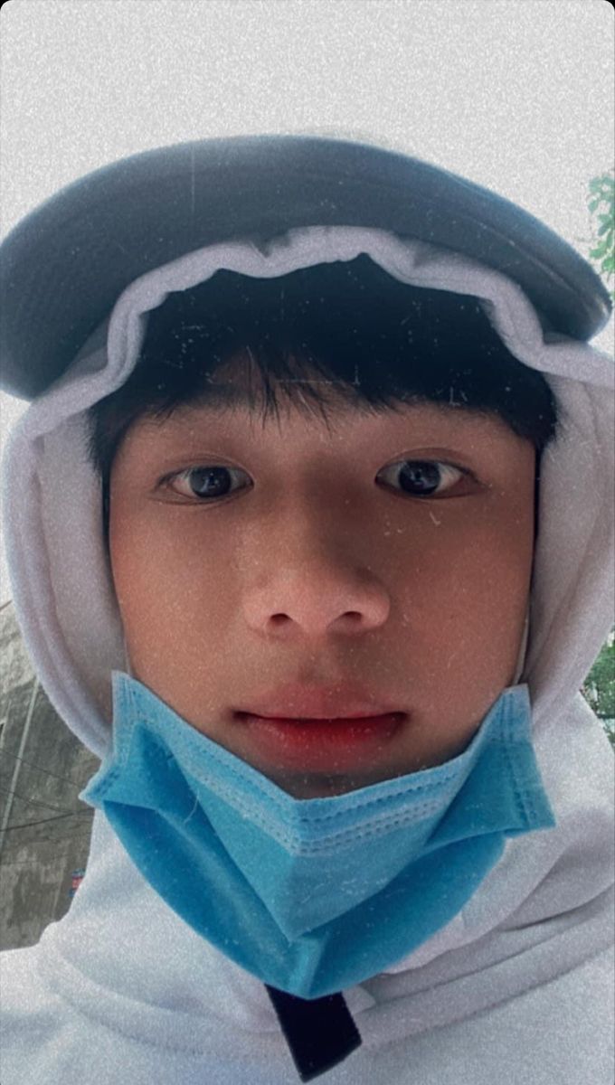 Những bức hình trai 13 tuổi đẹp được chia sẻ nhanh chóng trên nhiều nền tảng trực tuyến