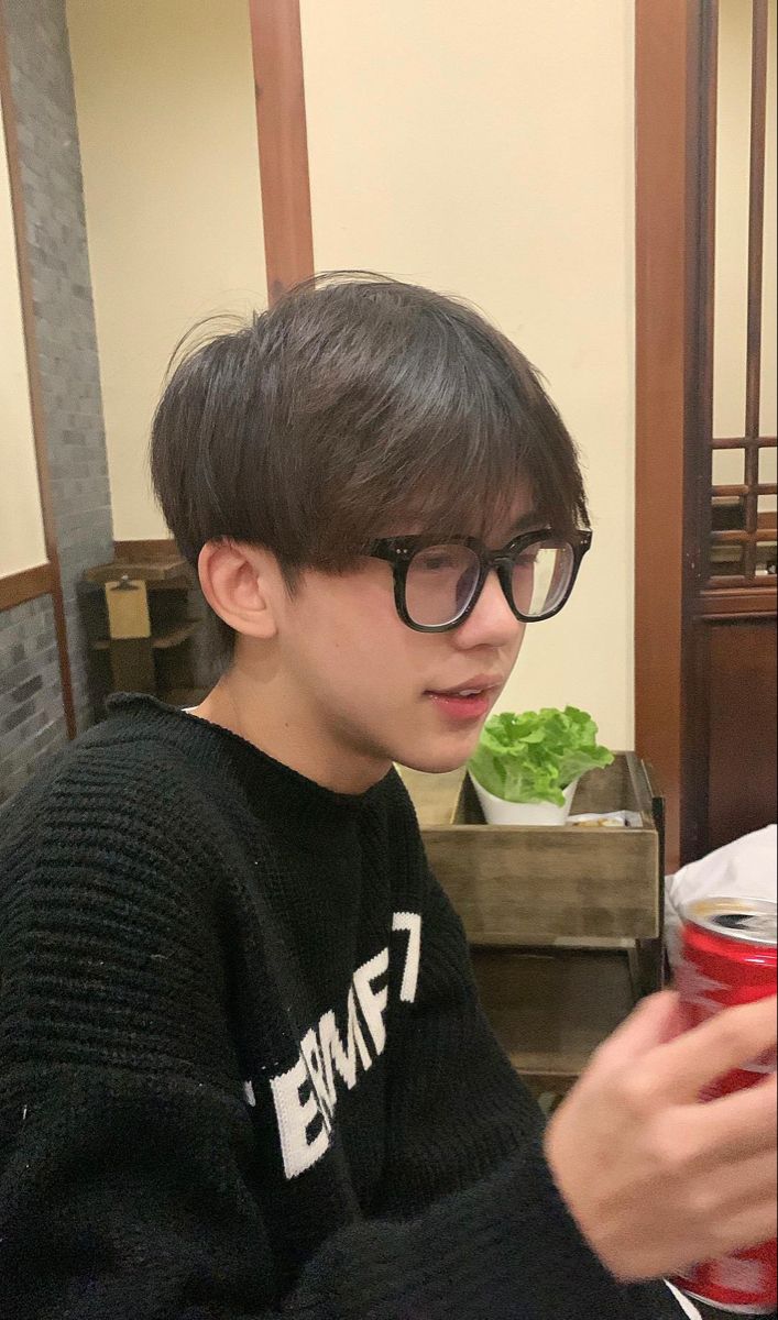 Hình ảnh con trai 15 tuổi đẹp toát lên sự trưởng thành hơn so với lứa tuổi nhỏ hơn