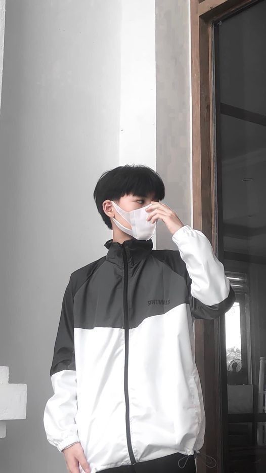 Hình ảnh con trai 15 tuổi thường toát lên vẻ tự tin cùng nét trẻ trung cuốn hút