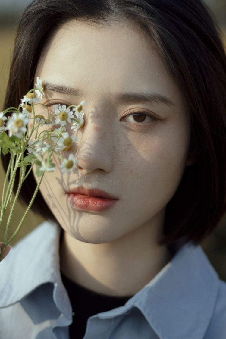 chụp ảnh cận mặt ánh sáng tự nhiên