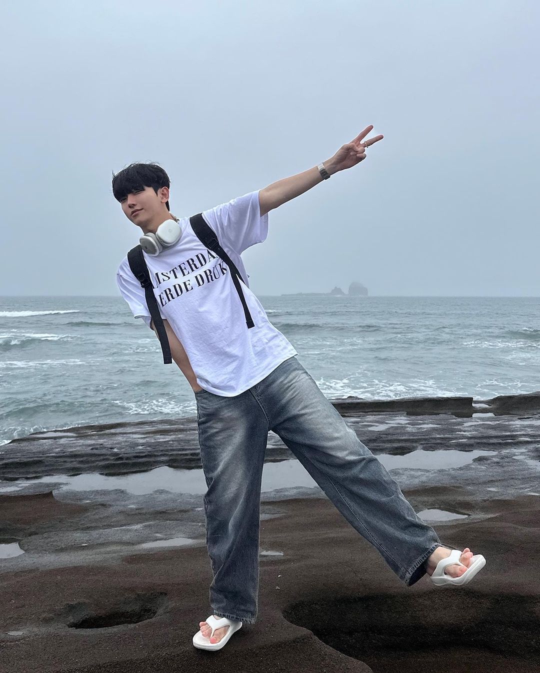 Sóng không vội, mình cũng chẳng cần vội nữa