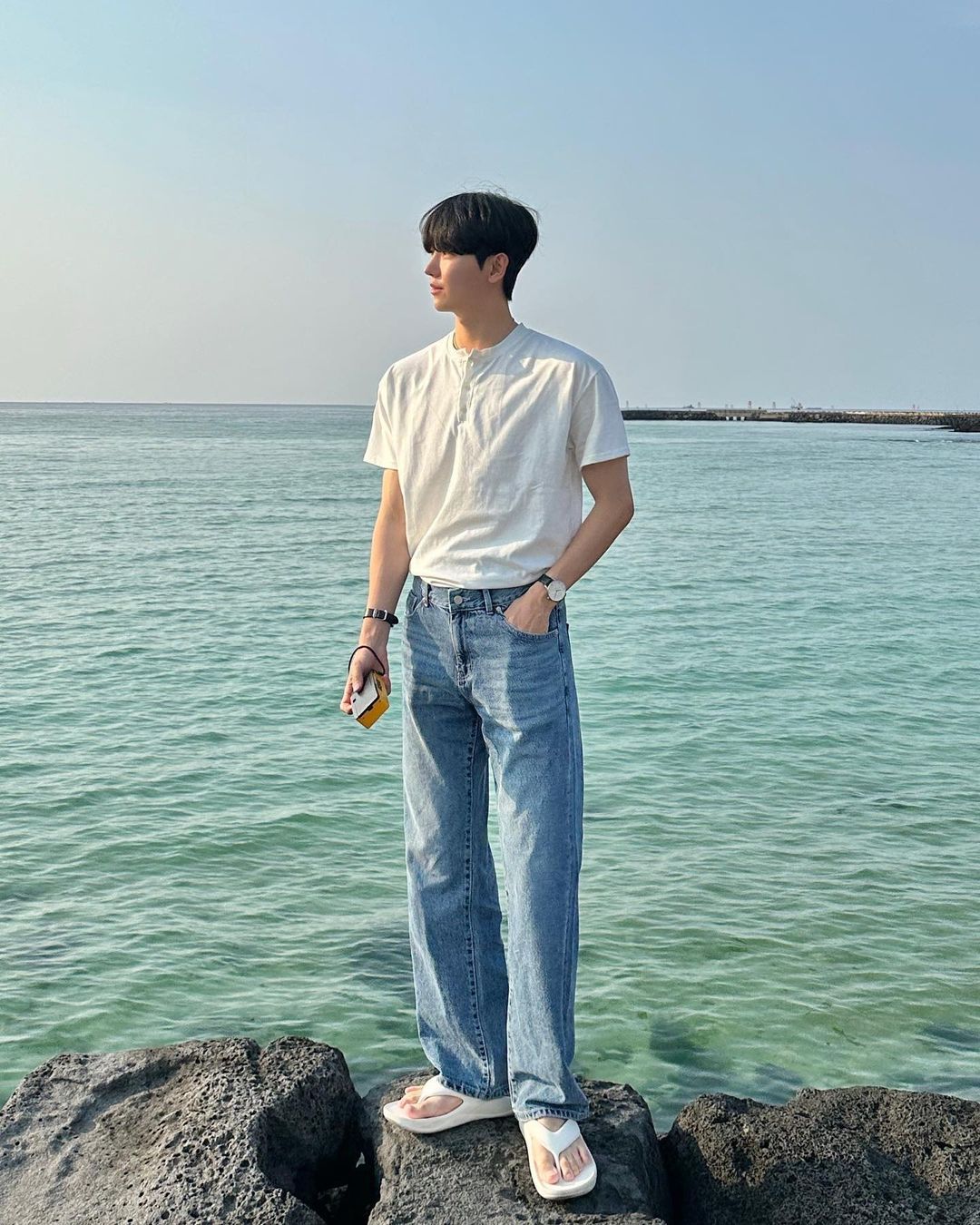 Đứng giữa trời biển, chẳng biết gọi tên cảm xúc