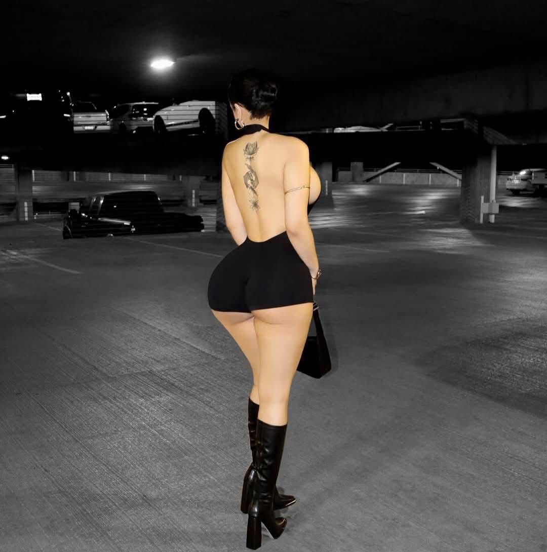 Váy ngắn mang lại sự thanh lịch và nét đẹp tinh tế