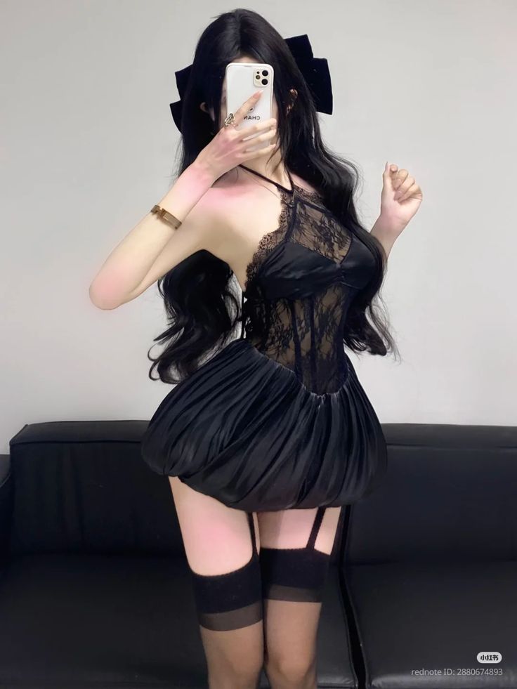 Bộ ảnh váy ngắn mang lại vẻ đẹp trẻ trung đầy quyến rũ