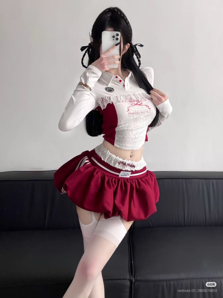 Ảnh váy ngắn tạo nên dấu ấn khó quên trong lòng người xem