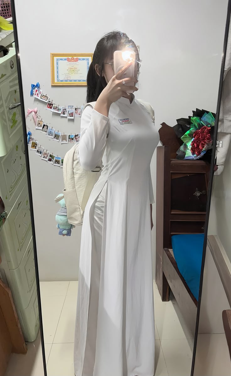 Ảnh gái xinh cấp 3 dịu dàng rạng ngời làm khung hình thêm sống động