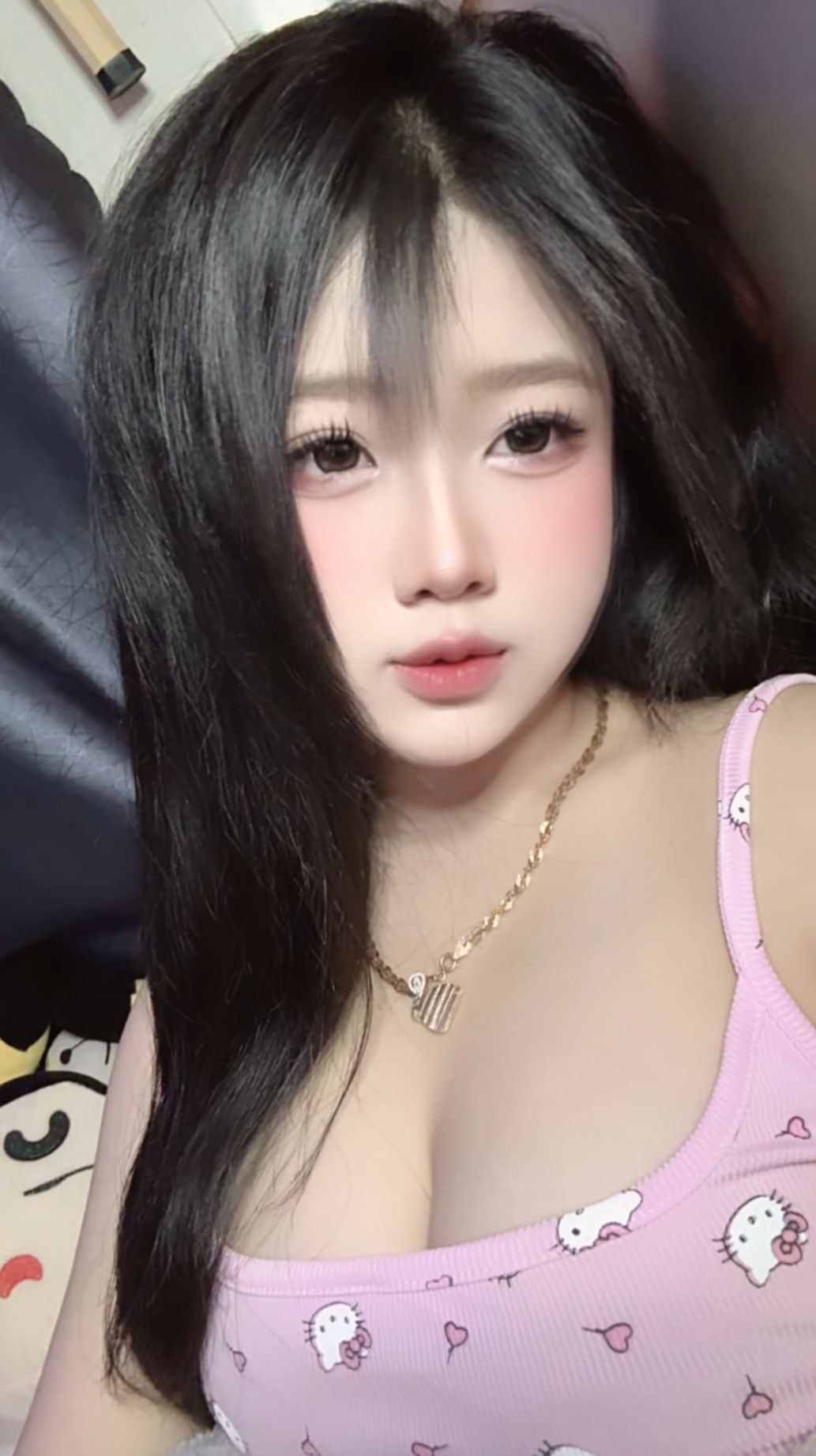 Ảnh gái xinh 2k6 trẻ trung duyên dáng làm người xem thấy gần gũi