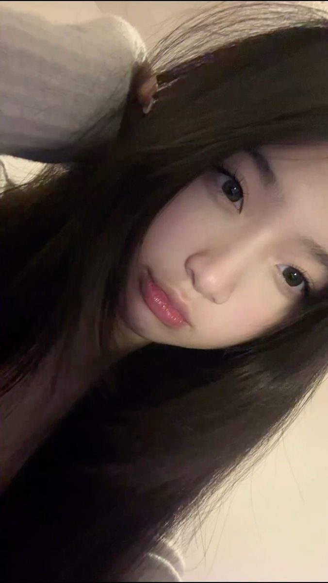 Ảnh gái xinh 2k6 khoe sự đáng yêu tự nhiên làm ánh nhìn say mê