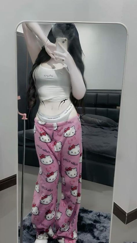 Vẻ đẹp tinh khôi trong ảnh gái xinh 2k6 khiến không gian thêm bừng sáng