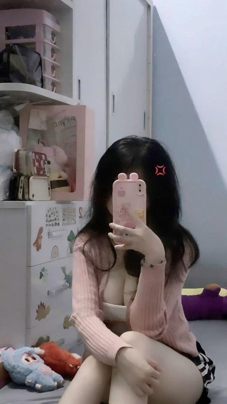 Vẻ đẹp tự nhiên đầy sức sống trong ảnh gái xinh 2k6 khiến tim rung động