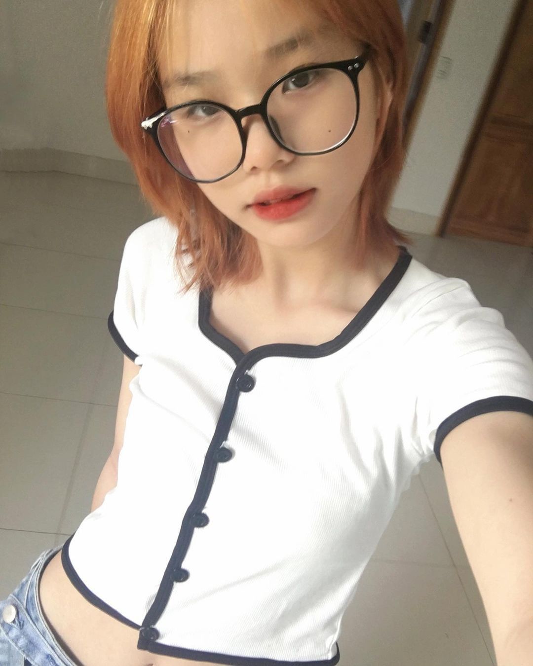 Vẻ dịu dàng rạng rỡ toát lên từ ảnh gái xinh 2k6 khiến ai cũng say mê