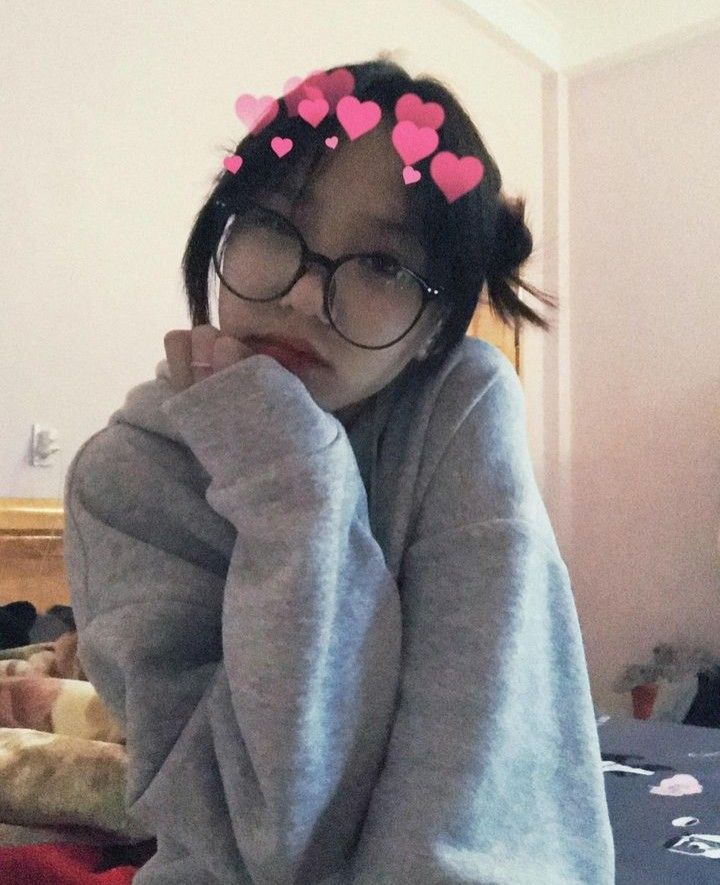 Ảnh gái xinh 2k6 mang phong cách tự nhiên dịu dàng đầy cuốn hút