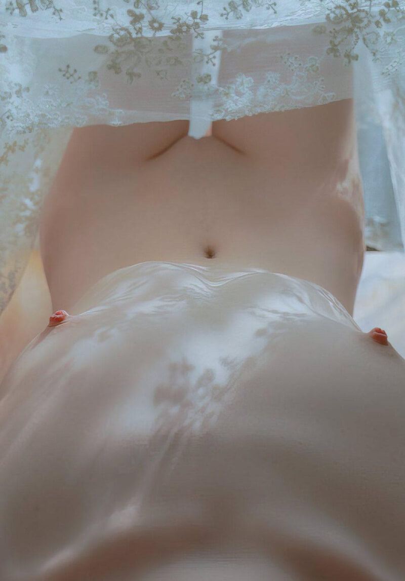 Gái đẹp cởi đồ khoe vú và mu to