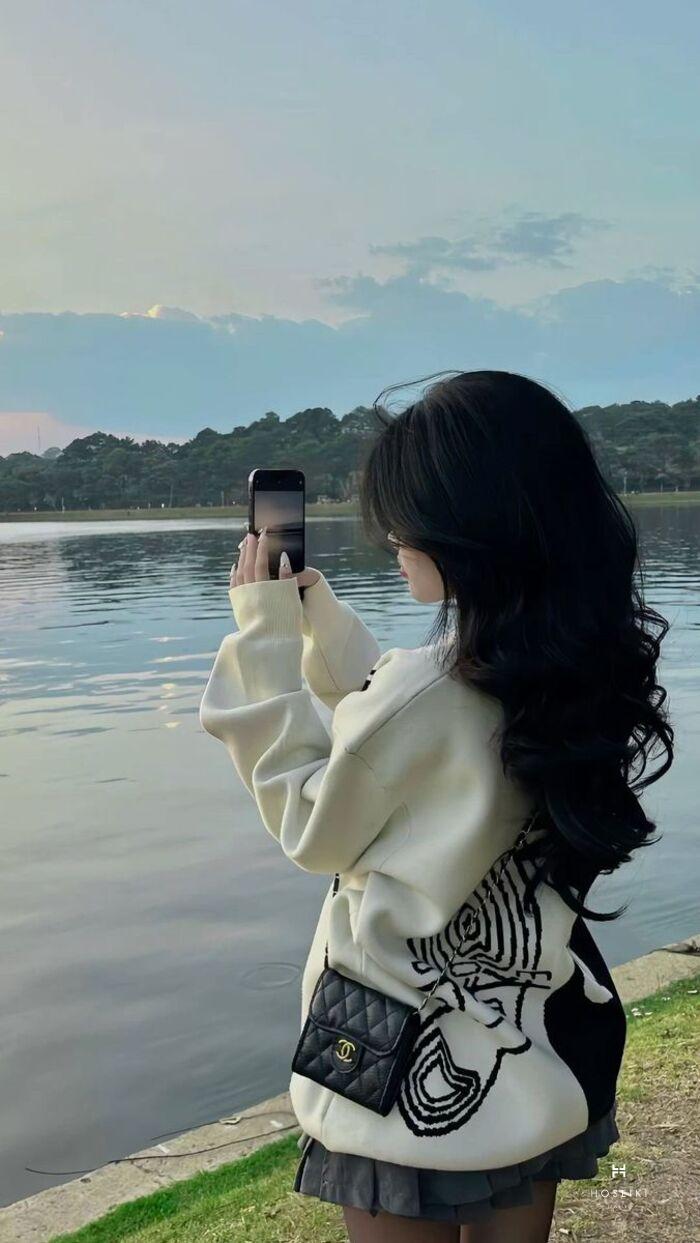 Ảnh gái xinh che mặt