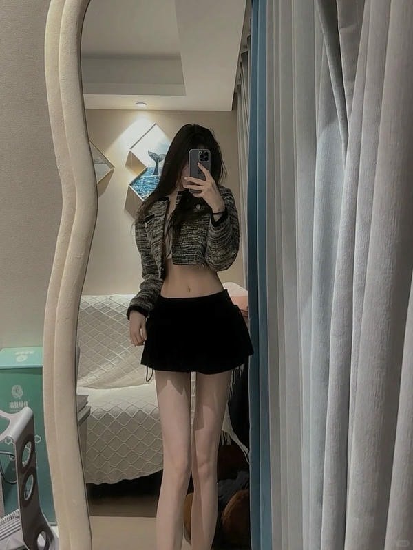 Ảnh cô gái xinh đẹp ngầu lạnh lùng