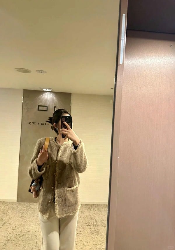 Ảnh gái xinh chụp ảnh tự nhiên ngọt ngào