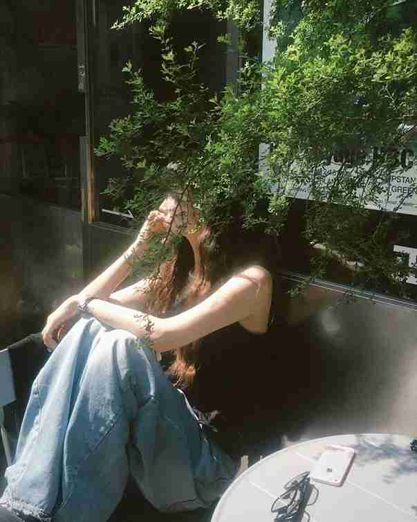 Ảnh gái xinh che mặt