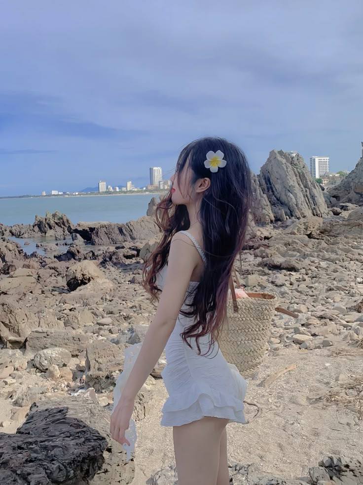 Ảnh gái xinh che mặt