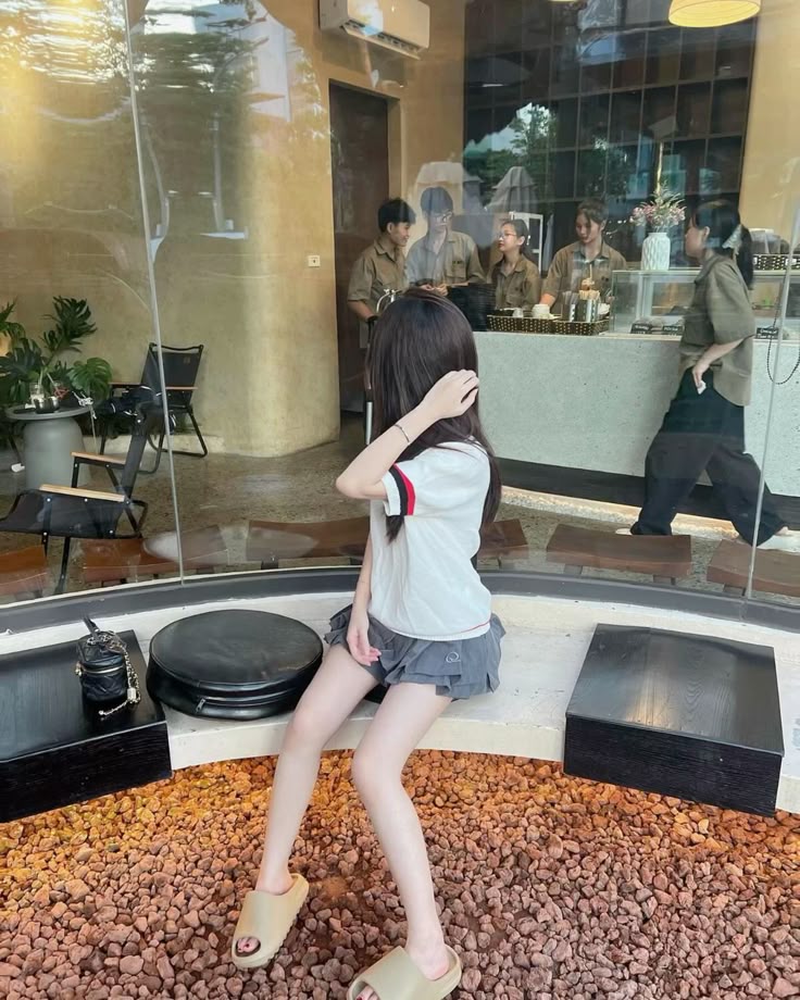 Ảnh gái xinh che mặt