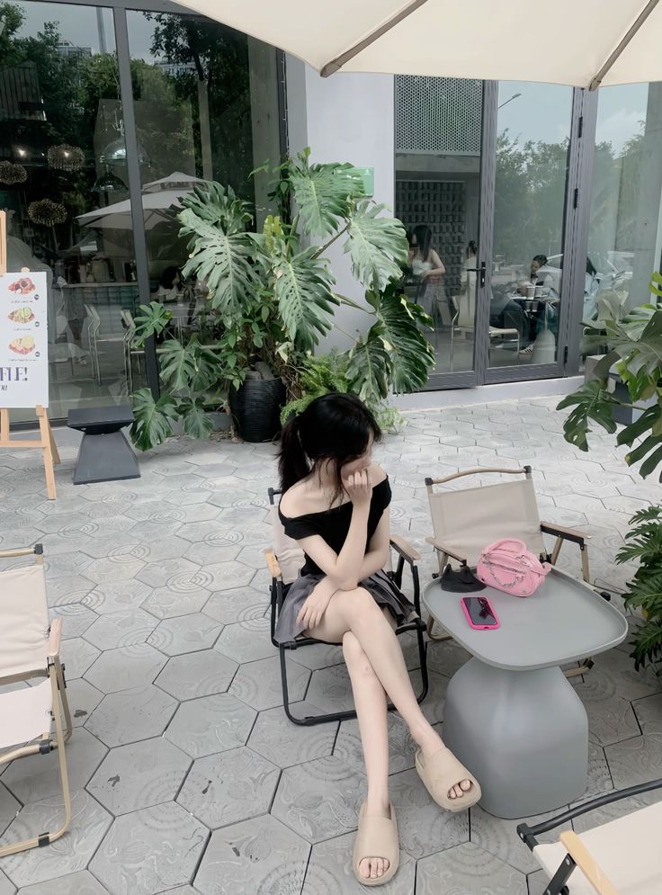 Ảnh gái xinh che mặt