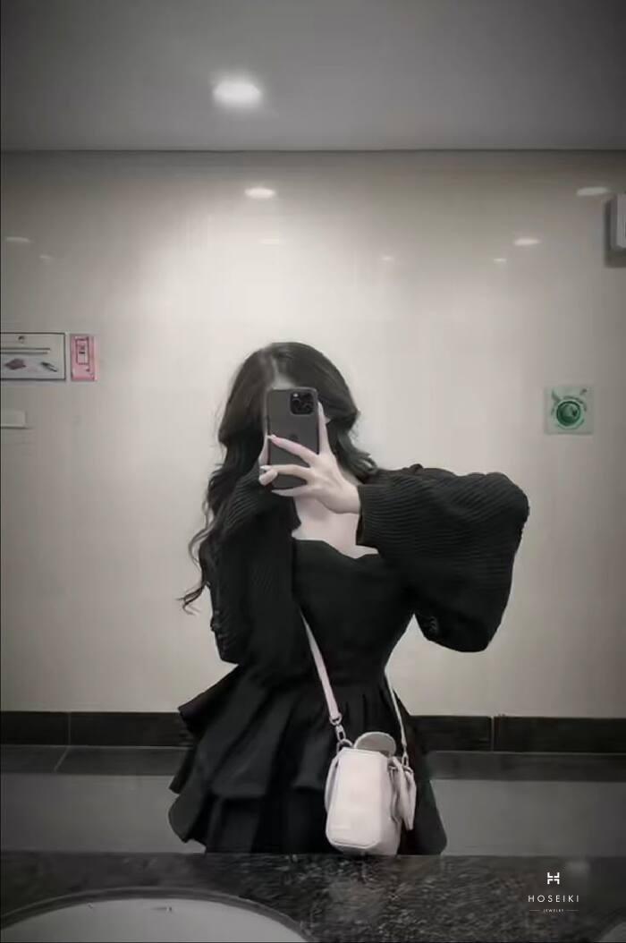 Ảnh gái xinh che mặt