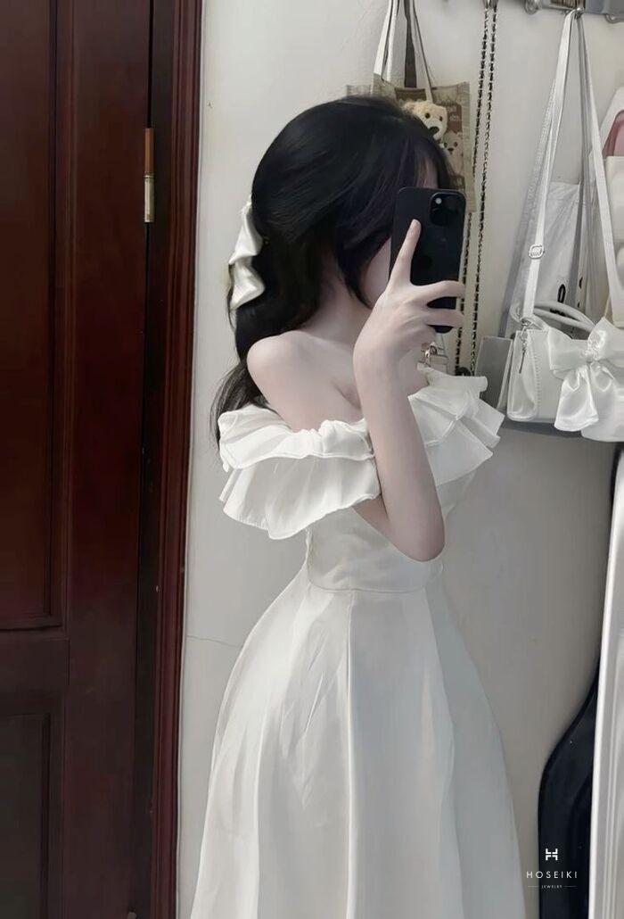 Ảnh gái xinh che mặt