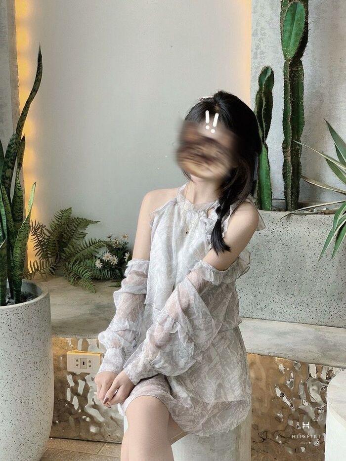 Ảnh gái xinh che mặt