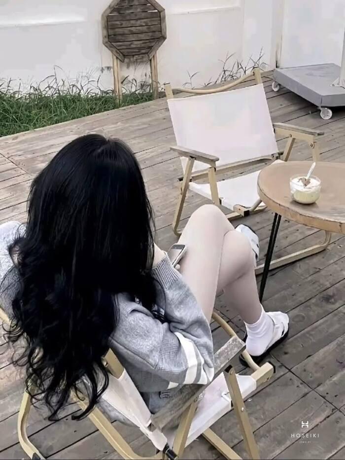 Ảnh gái xinh che mặt