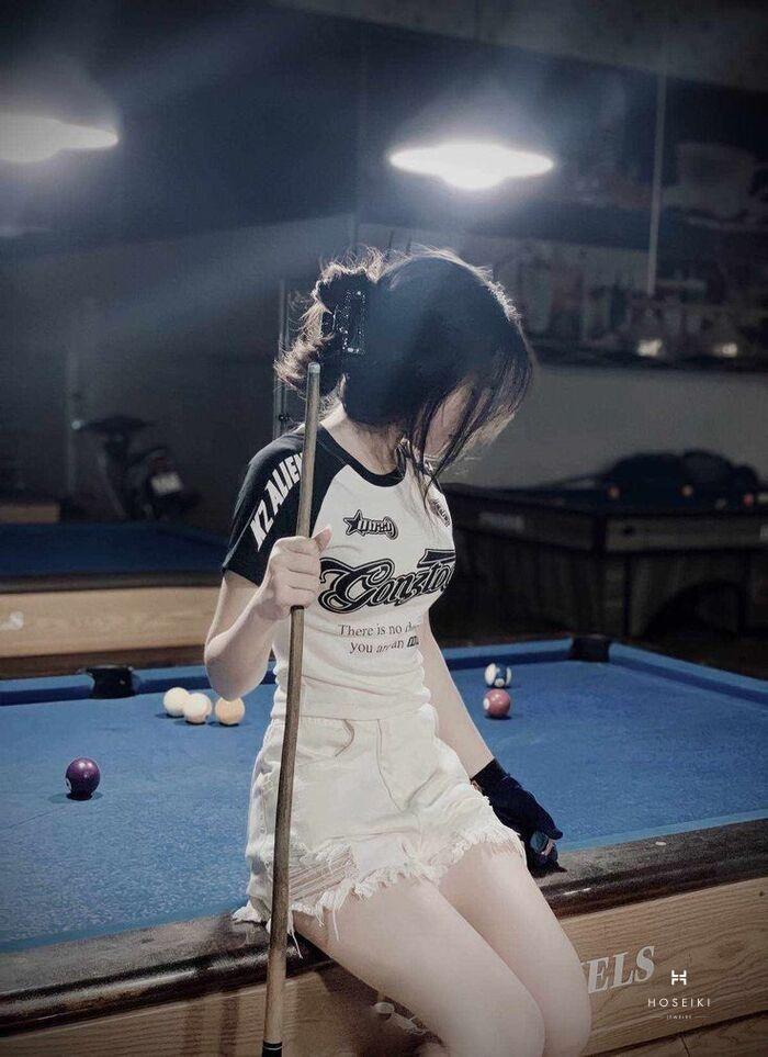 Ảnh gái xinh che mặt