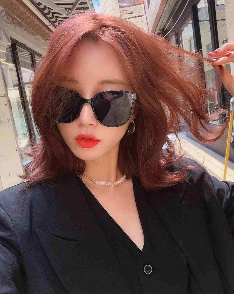 típ cách chụp ảnh với kính râm chất