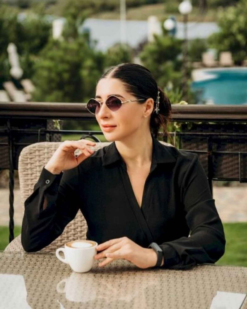 tổng hợp cách chụp ảnh với kính râm ngầu