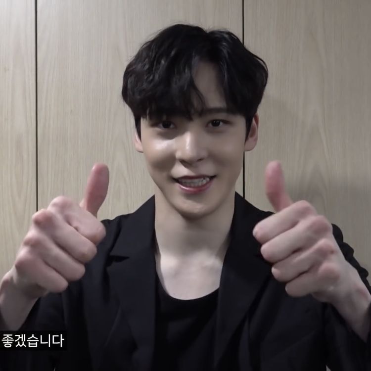 Meme like giúp các group trò chuyện trở nên rộn ràng tiếng cười và sự thoải mái