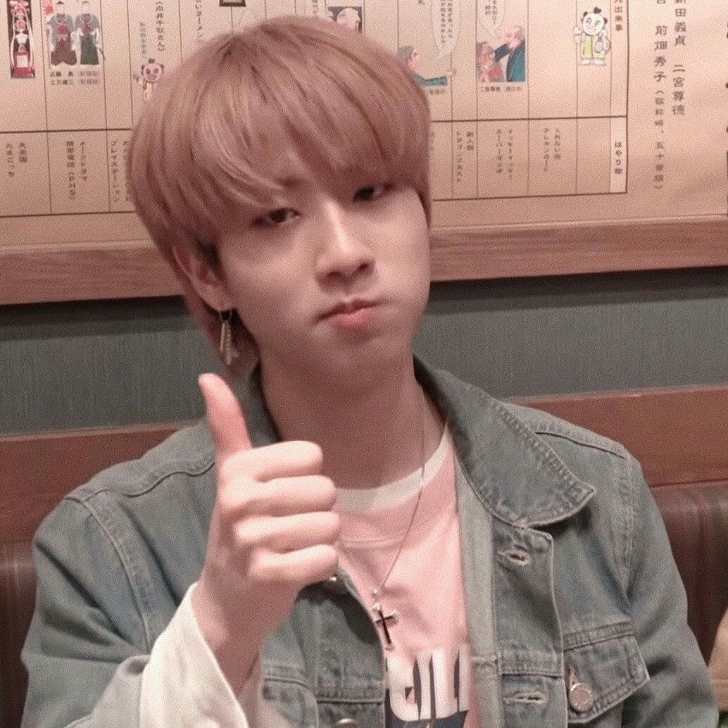 Meme like giúp thể hiện sự đồng tình một cách sáng tạo mà không cần lời nói nhiều