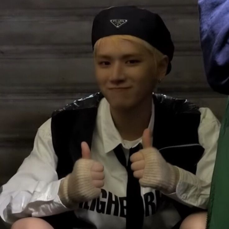 Meme like gắn liền với tinh thần vui nhộn, giúp kết nối bạn bè chỉ bằng một ảnh chế