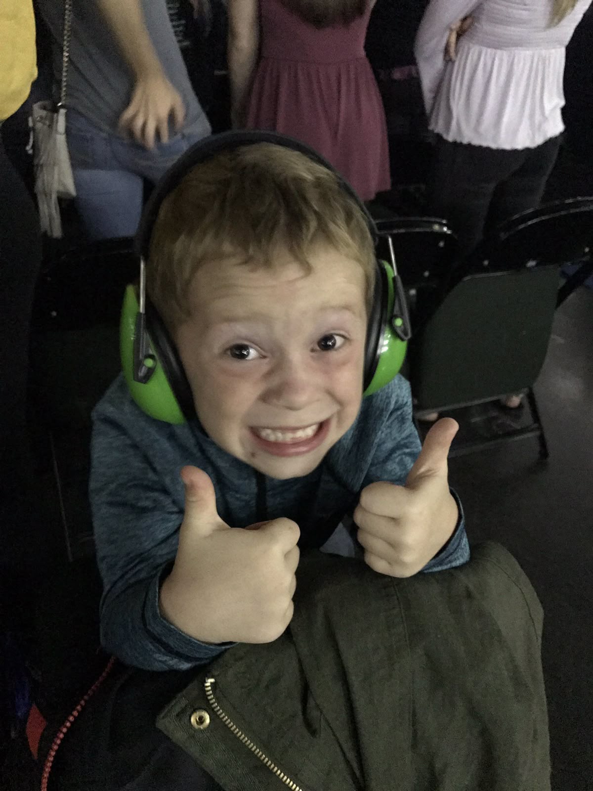 Ảnh meme like thường xuyên được chế mới tạo ra những tiếng cười không ngớt