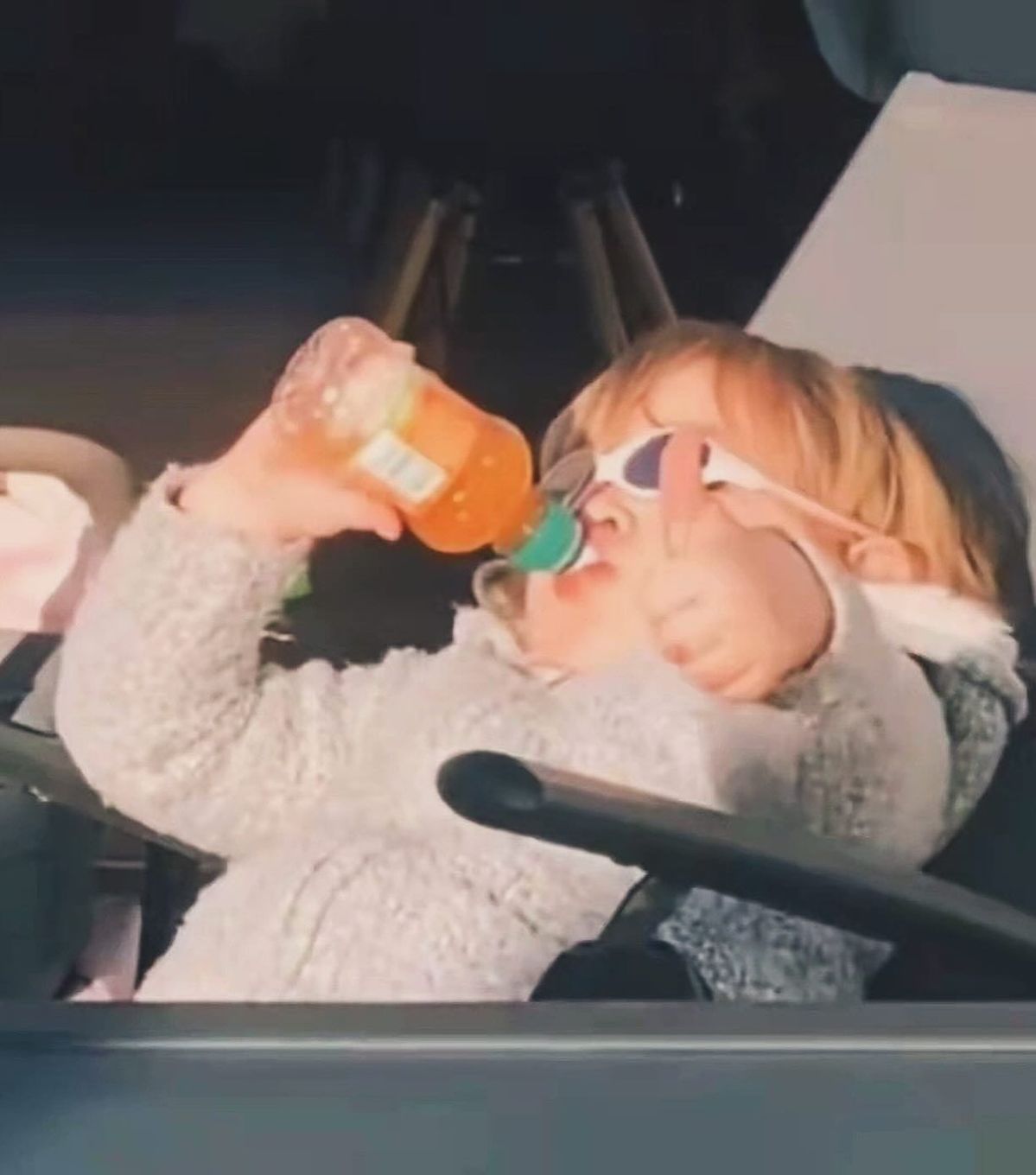 Meme like mang nét duyên hài hước khiến cộng đồng mạng không ngừng chế tác