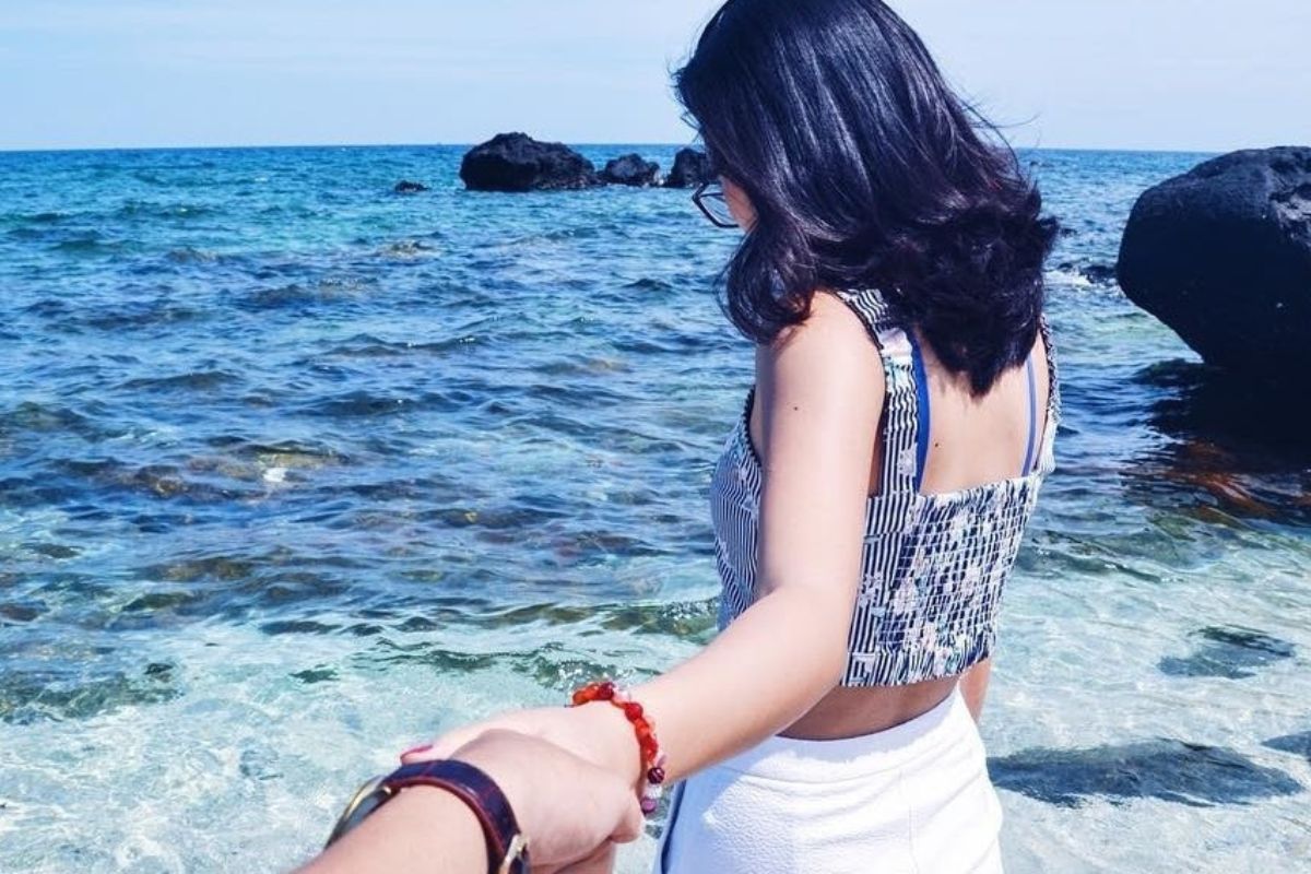 Thử ngay các kiểu tạo dáng chụp ảnh couple lãng mạng và độc đáo