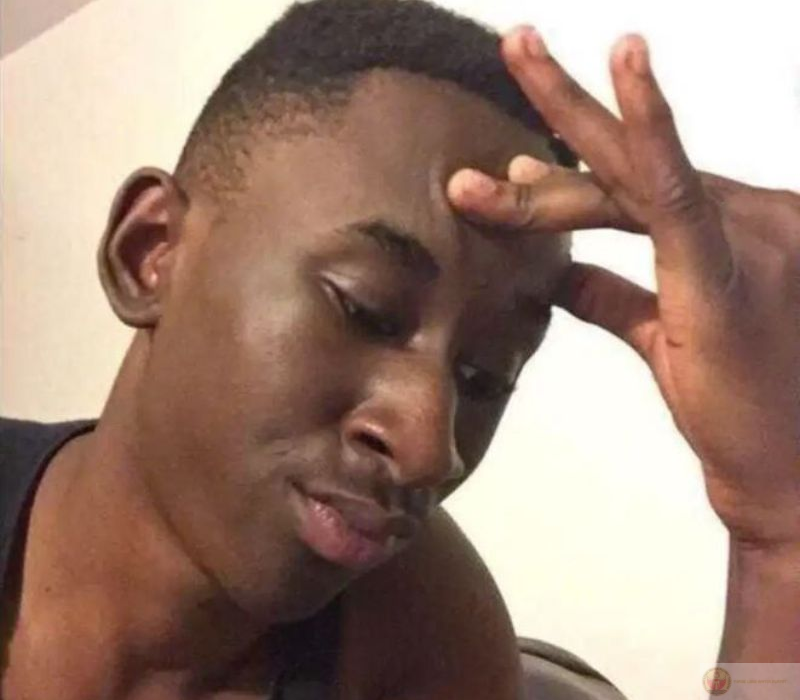 Meme ngạc nhiên ôm đầu khiến cộng đồng cười ngất