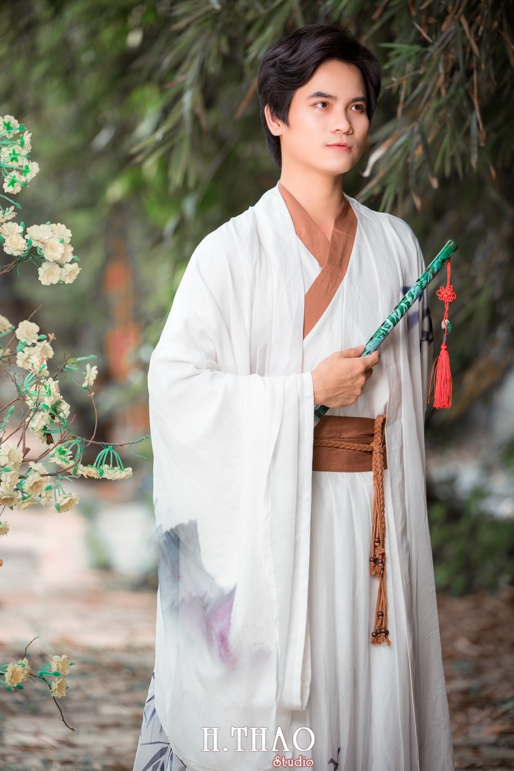 Anh co trang nam 4 - Chụp ảnh nghệ thuật cổ trang tuyệt đẹp với phim trường Blue