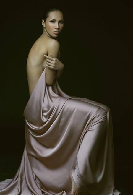 Ảnh nude trên thế giới cũng ồn ào không kém Việt Nam