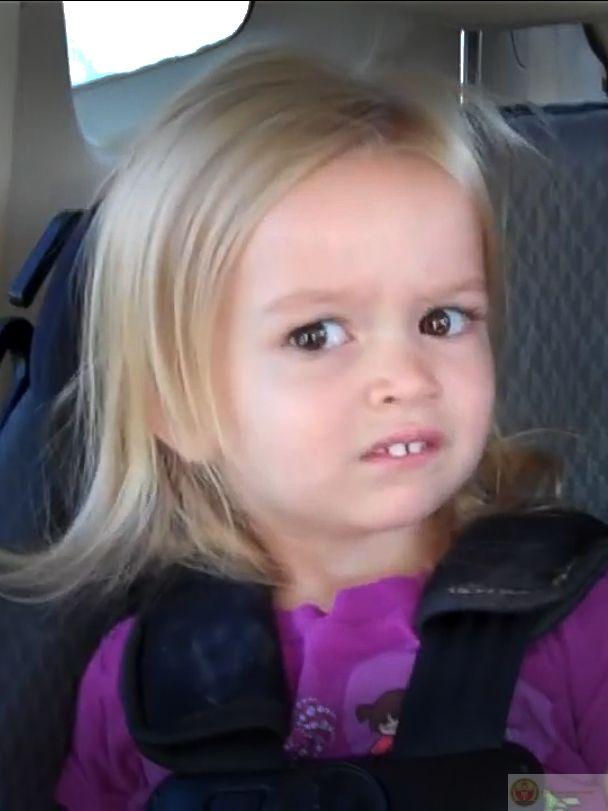 Cười nhếch mép khinh bỉ luôn tạo cảm giác mỉa mai khiến ai cũng phì cười