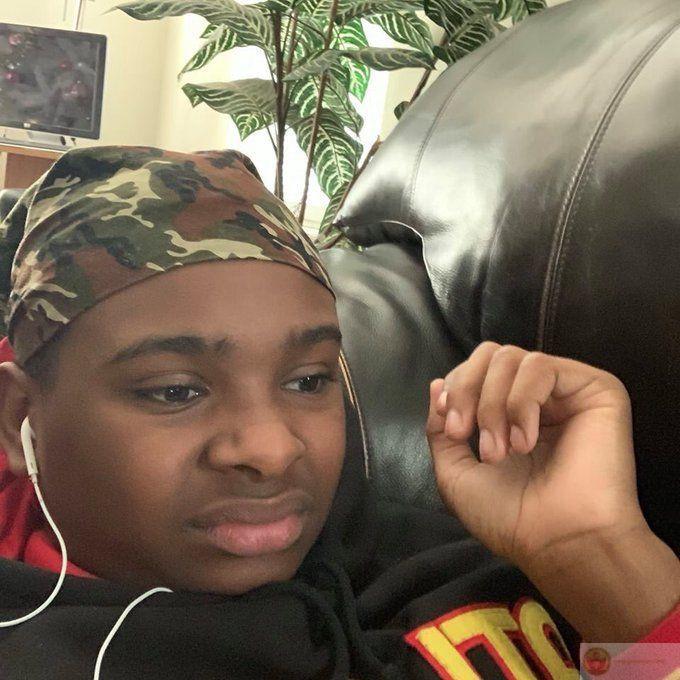 Mặt khinh bỉ meme