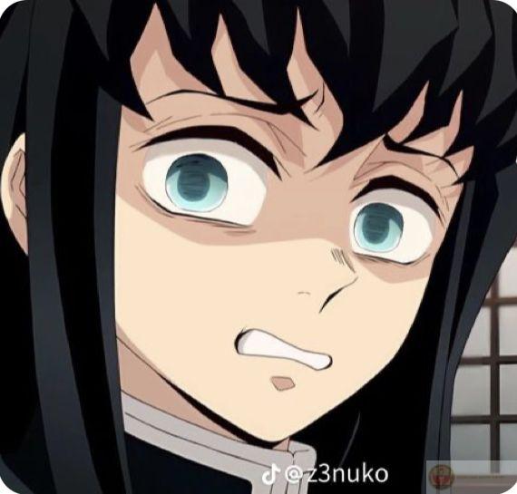 Mặt khinh bỉ meme luôn xuất hiện với những chi tiết nhỏ khiến fan bật cười