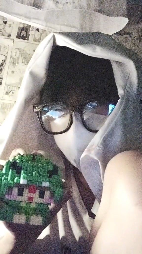 Ảnh trai đẹp 2008 che mặt