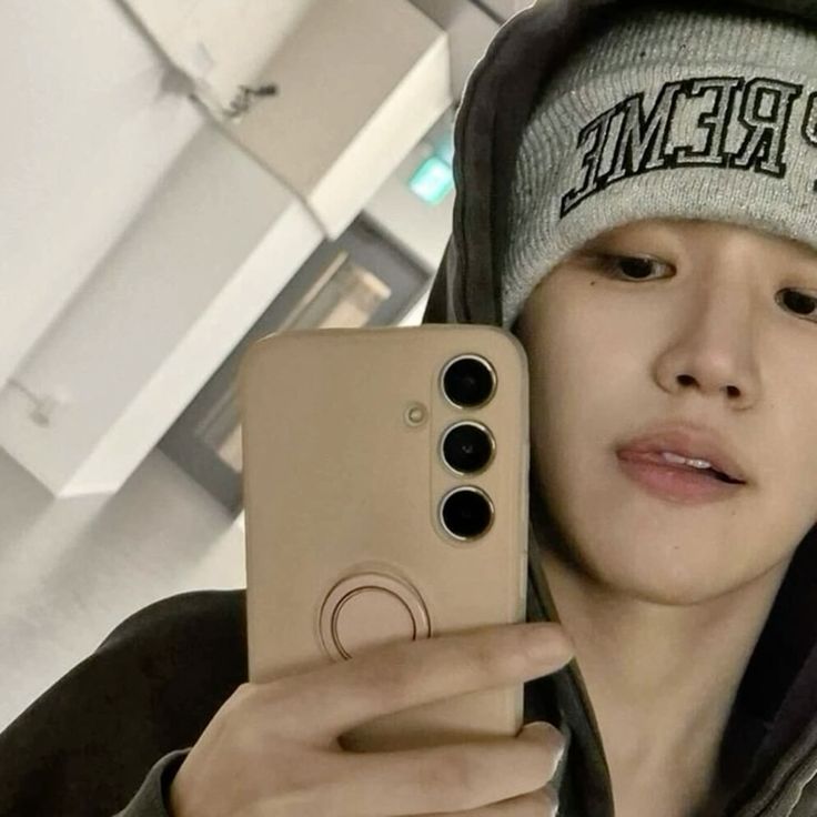 Đứng chụp chơi chơi, ai ngờ ra ảnh thật tình