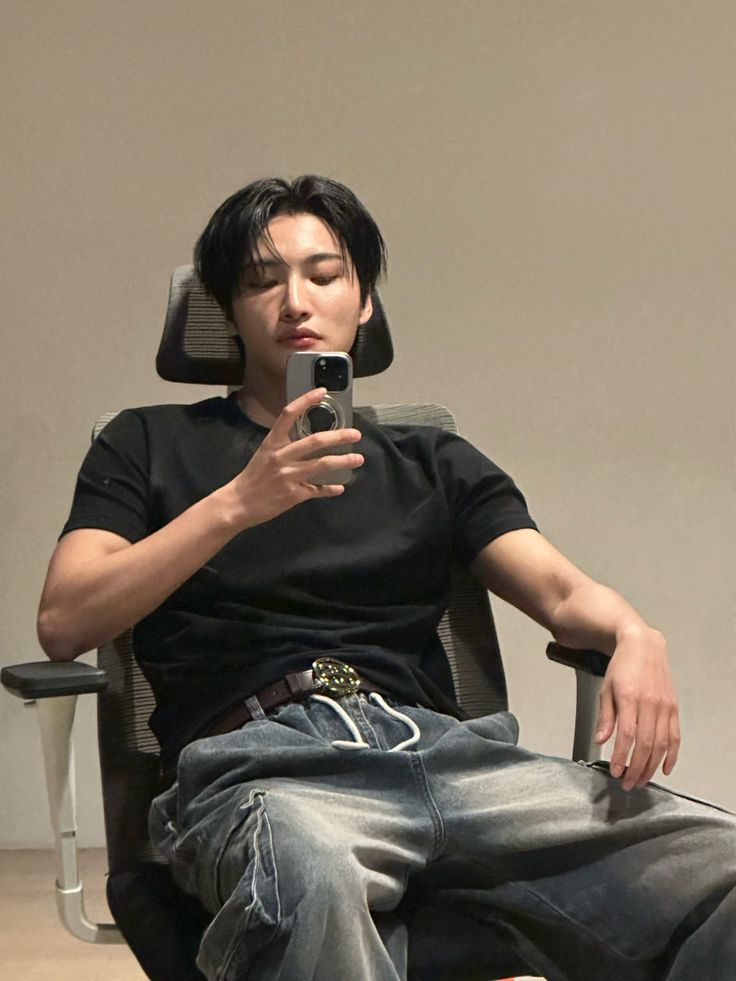 Có thể gương cũ, nhưng dáng phải mới