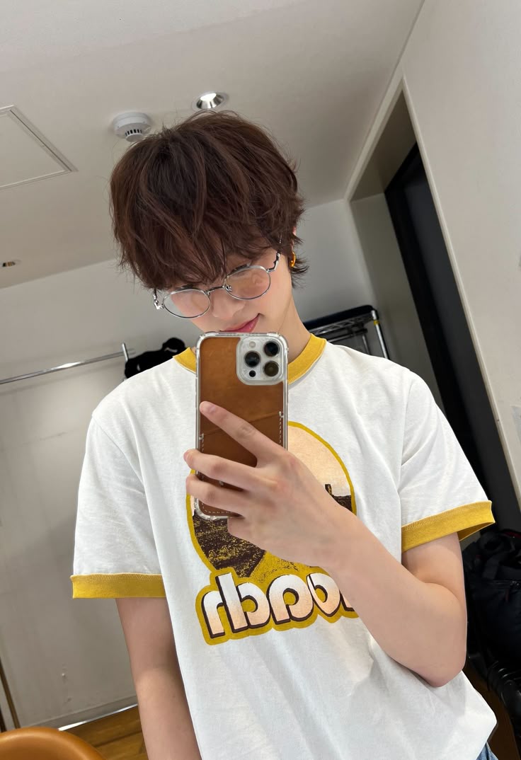 Cách đứng trước gương cũng nói lên nhiều điều