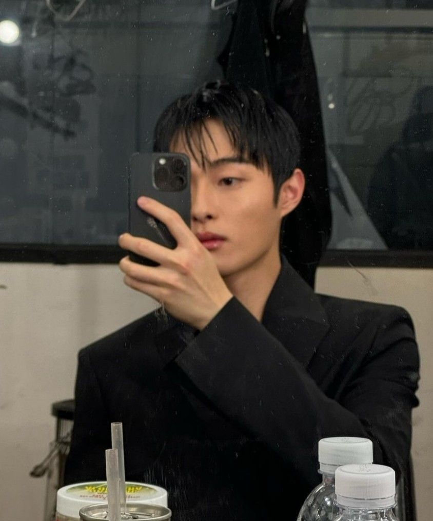 Tạo vibe chứ không tạo dáng